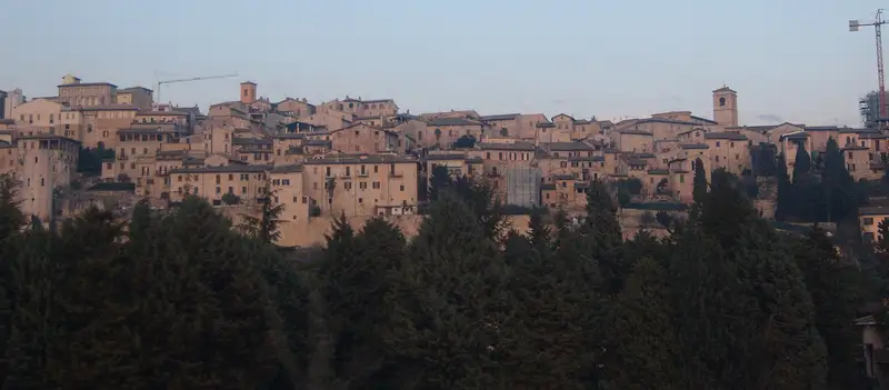 Panorama di Spello, borgo medievale umbro sulle pendici del Monte Subasio